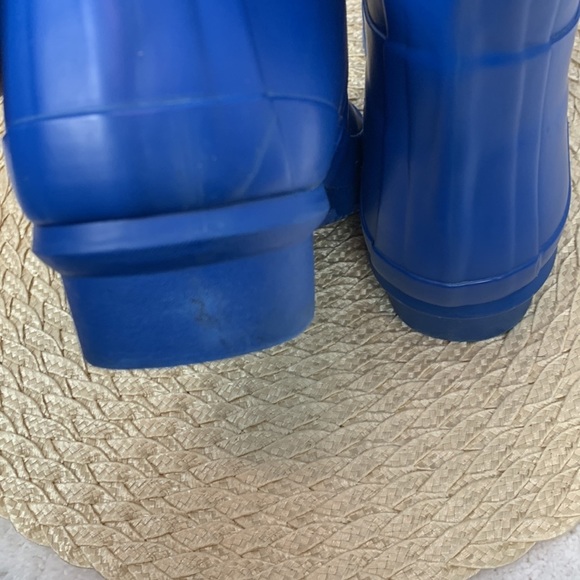 London Fog blue w/floral pattern rubber rain boots, see photos for approx size - Picture 11 of 15